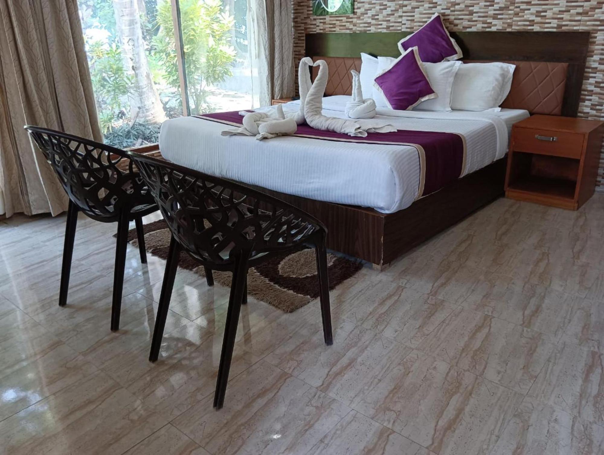 Gold India Beach Resort Govind Nagar Екстер'єр фото