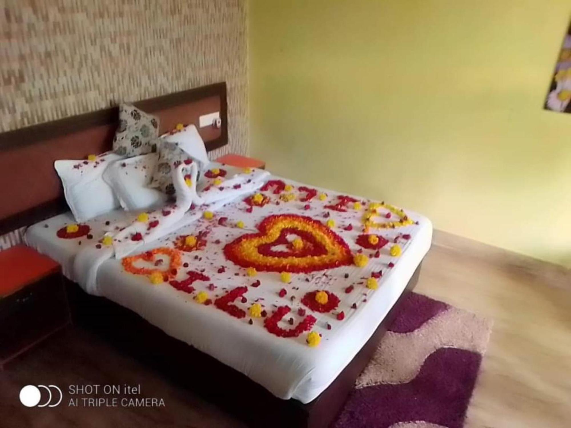 Gold India Beach Resort Govind Nagar Екстер'єр фото